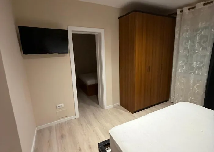 Aj - Extended 티라나